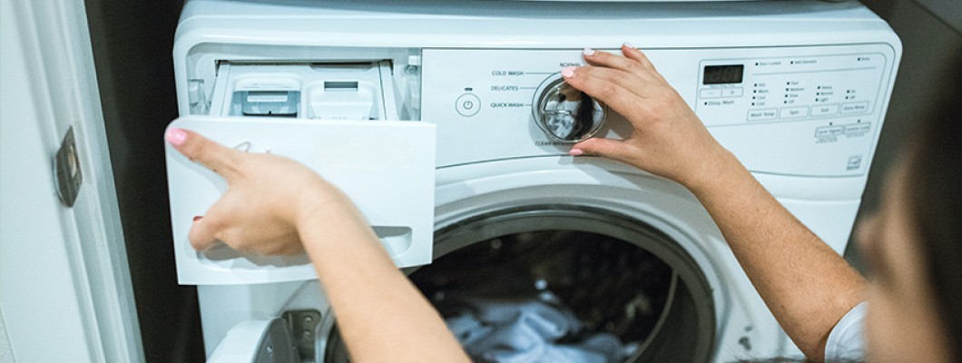 De beste tips om je kleding duurzaam te wassen De beste tips om je kleding duurzaam te wassen